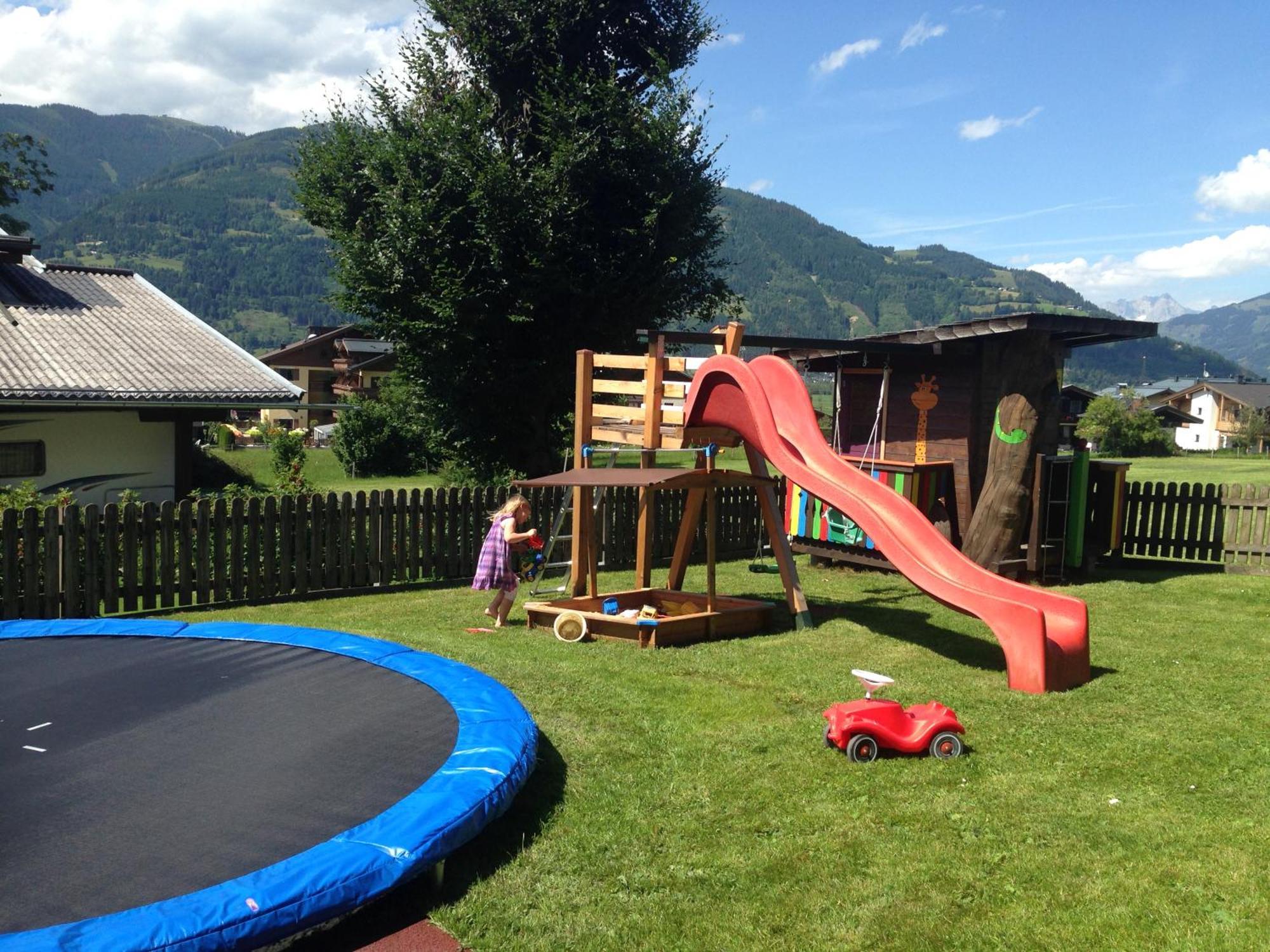 Haus Voglreiter - Inkl Sommerkarte, Zentrale Und Ruhige Lage, Garten Mit Spielplatz Kaprun Eksteriør billede